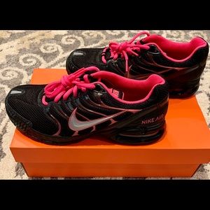 Brand new women’s Nike Air Max Torch 4!